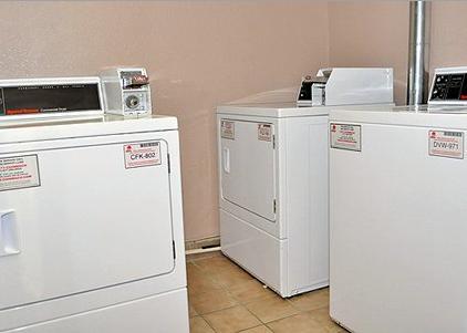 Quality Inn & Suites Вильямсбург Экстерьер фото